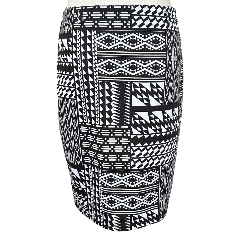 Brat Star Stretchy Aztec Geometric Mini Skirt - Small - Black, White